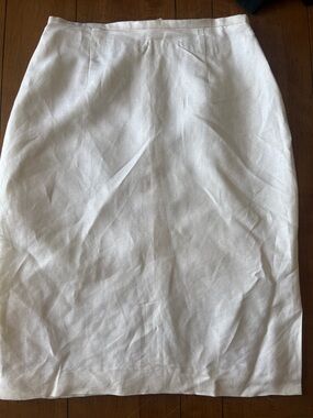Crisp White Linen Pencil Skirt - Women
